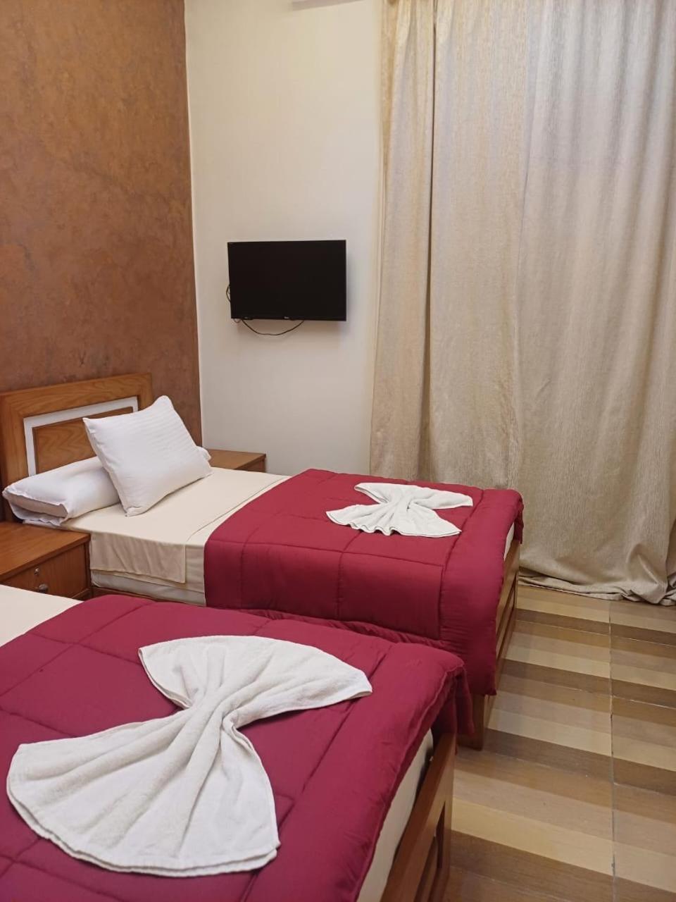 Meramees Hotel *